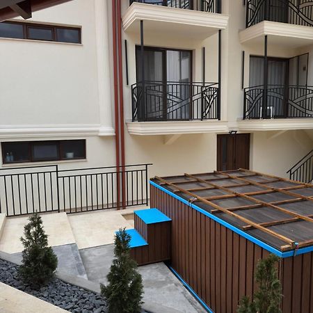 Conacul Pestera Ursilor Chiscau Exteriör bild